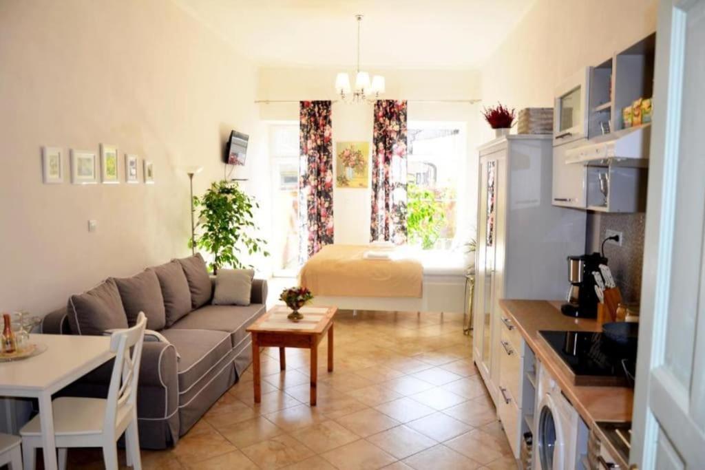 Apartment Elizabeth 1 Кошице Экстерьер фото